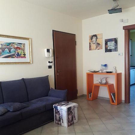 Le Briccole Apartment โกลเลญโญ ภายนอก รูปภาพ